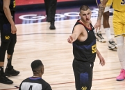 开云体育平台APP-美网险胜ATP总决赛，穆雷状态火热的简单介绍