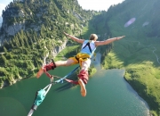 开云下载-波斯铁骑对决银河战舰，阿拉巴一锤定音，皇马险胜伊朗国家队