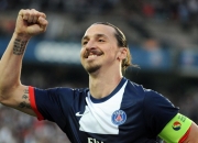 开云官网-赛道上的逆袭，诺里斯率队力克法拉利，哈斯车队的战术鏖战