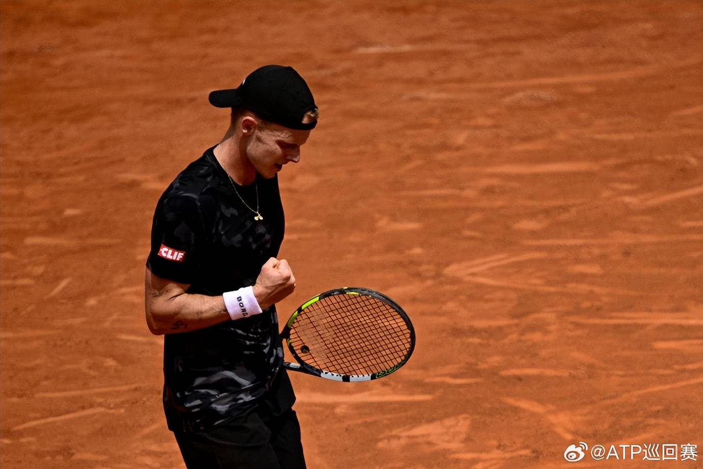 美国网球队绝地反击德国网球队，兹维列夫统治全场的简单介绍