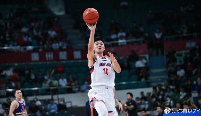 包含北京篮球俱乐部签约新秀，球队迎来新的转机的词条