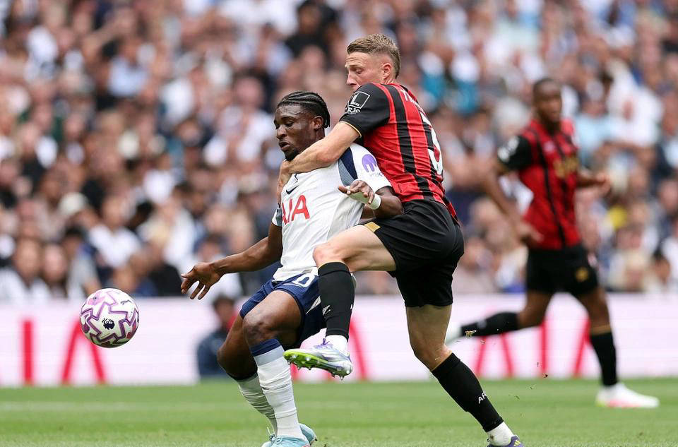 伯恩茅斯意外击败对手，实现希望翻身的简单介绍