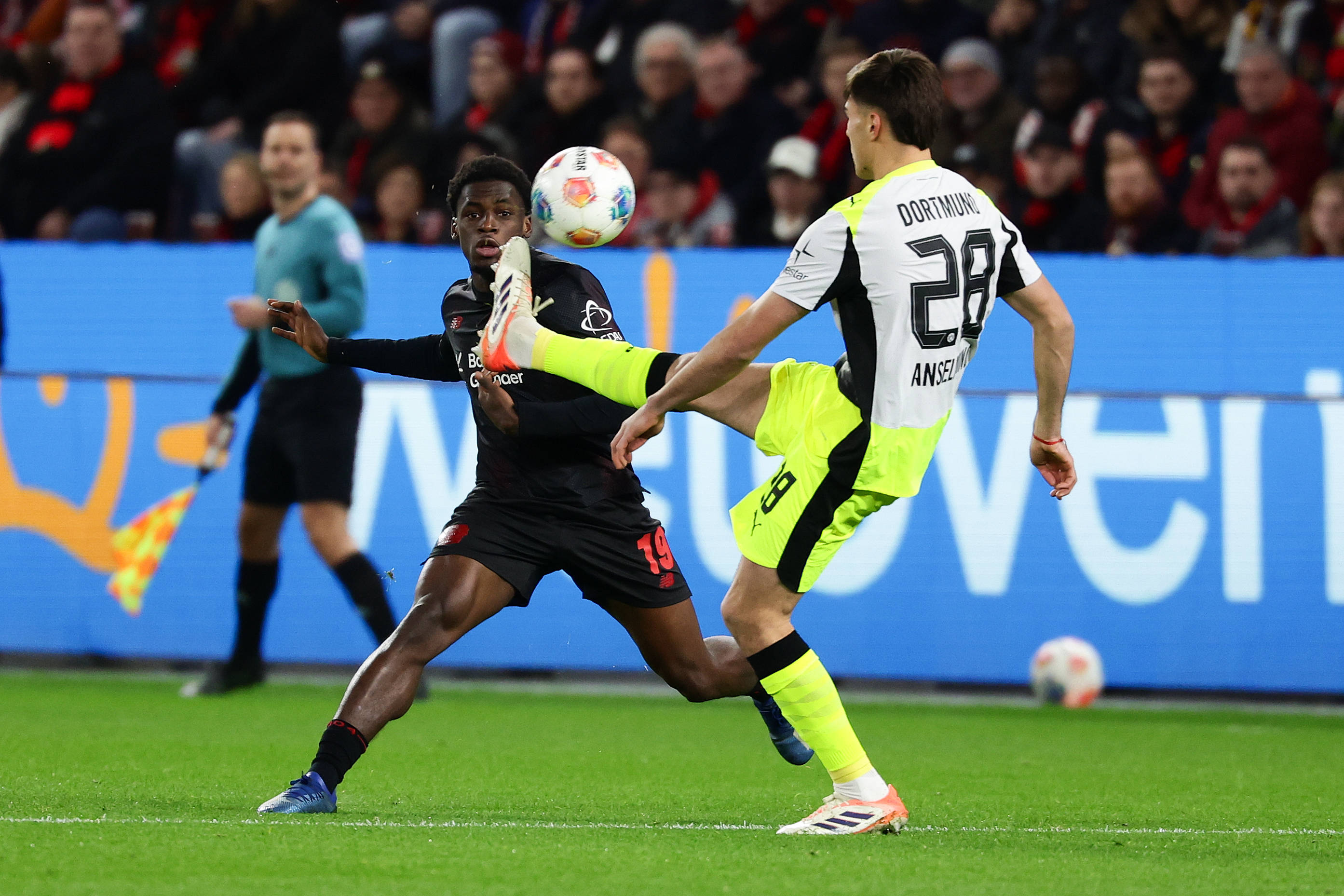 勒沃库森遭遇不敌，积分榜排名下滑的简单介绍