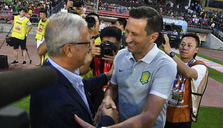 日本绝杀勒沃库森,苏亚雷斯扛起全队的简单介绍 日本绝杀勒沃库森,苏亚雷斯扛起全队的简单介绍