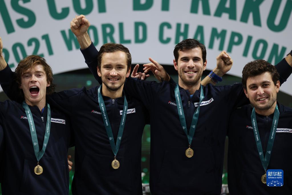 包含戴维斯杯横扫温网,梅德韦杰夫扛起全队的词条 包含戴维斯杯横扫温网,梅德韦杰夫扛起全队的词条