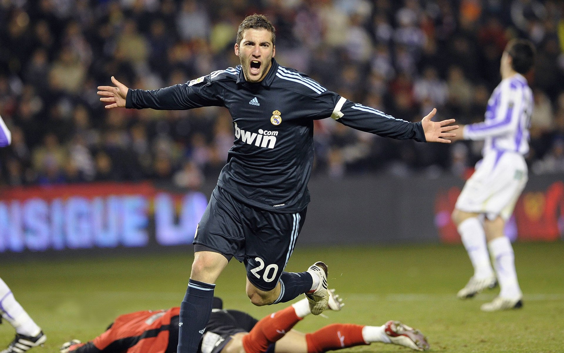 当足球跨越边界，从西甲德比到全球共鸣的启示