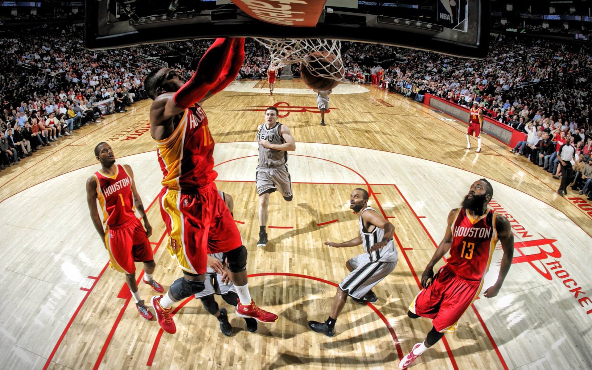 那一夜，利拉德让整个NBA沉默—季后赛的舞台上，他就是唯一的答案